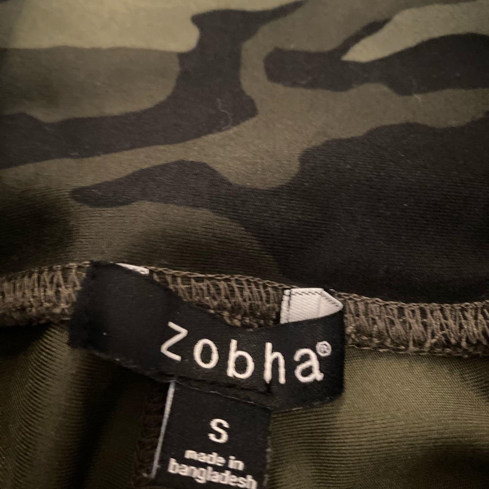 Zobha women’s size small camo leggings